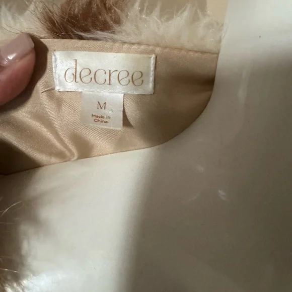 Decree Faux Fur Jacket in Tan and Cream - Picture 5 of 5